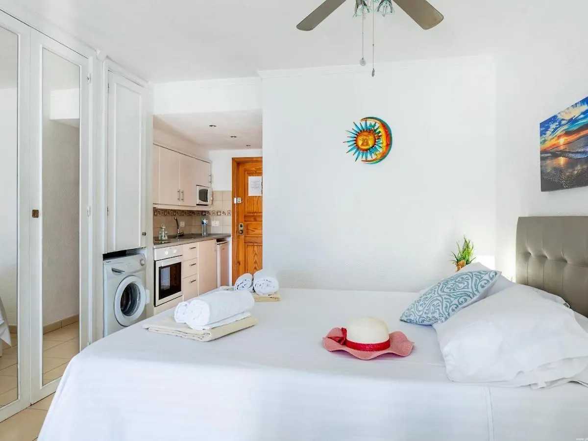 Port Royale Shine And Bright, Heated Pool Apartment Los Cristianos   Los Cristianos (Tenerife)