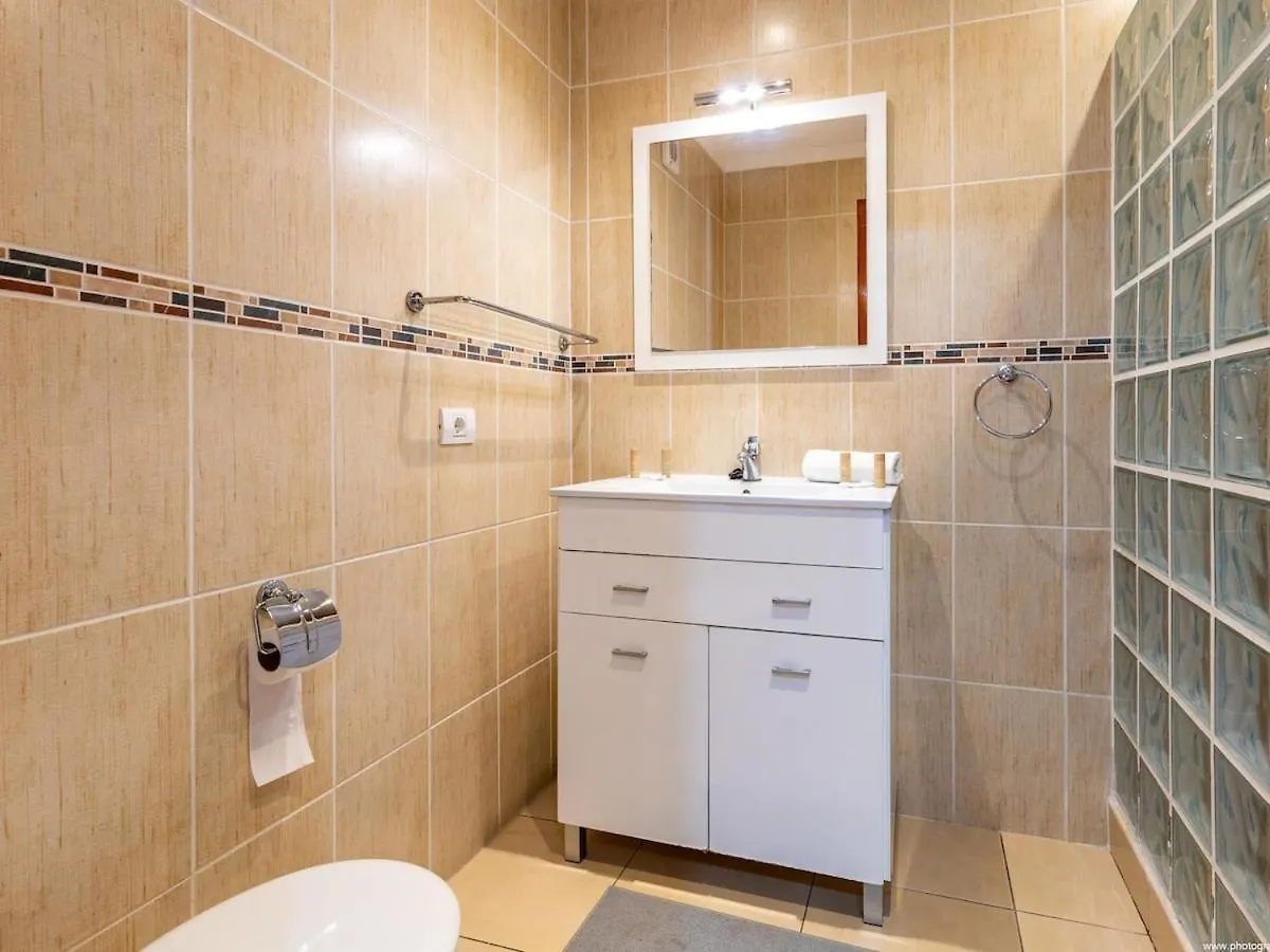 Port Royale Shine And Bright, Heated Pool Apartment Los Cristianos